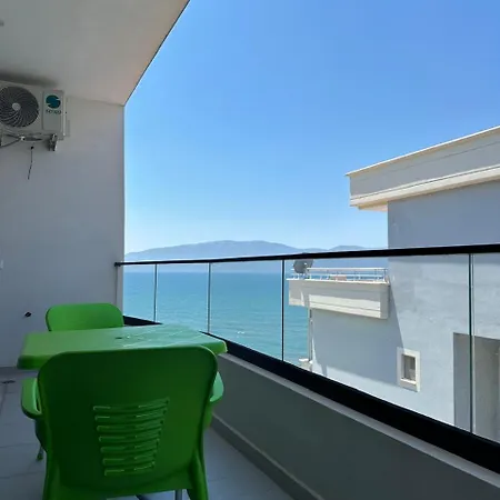 Seafoam Sands *